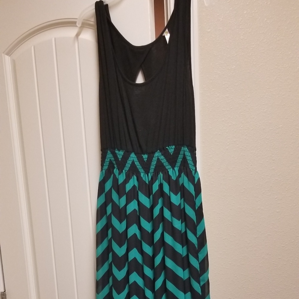 Maxi - Picture 1 of 4